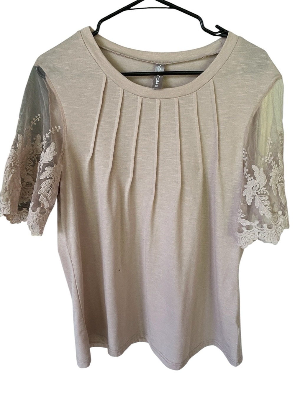 Noracora Lace-Sleeve Pleated Tee - Cream xxl